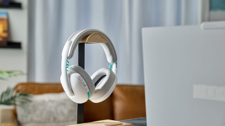 Logitech G Launches New Logitech G325 LIGHTSPEED Gaming Headset