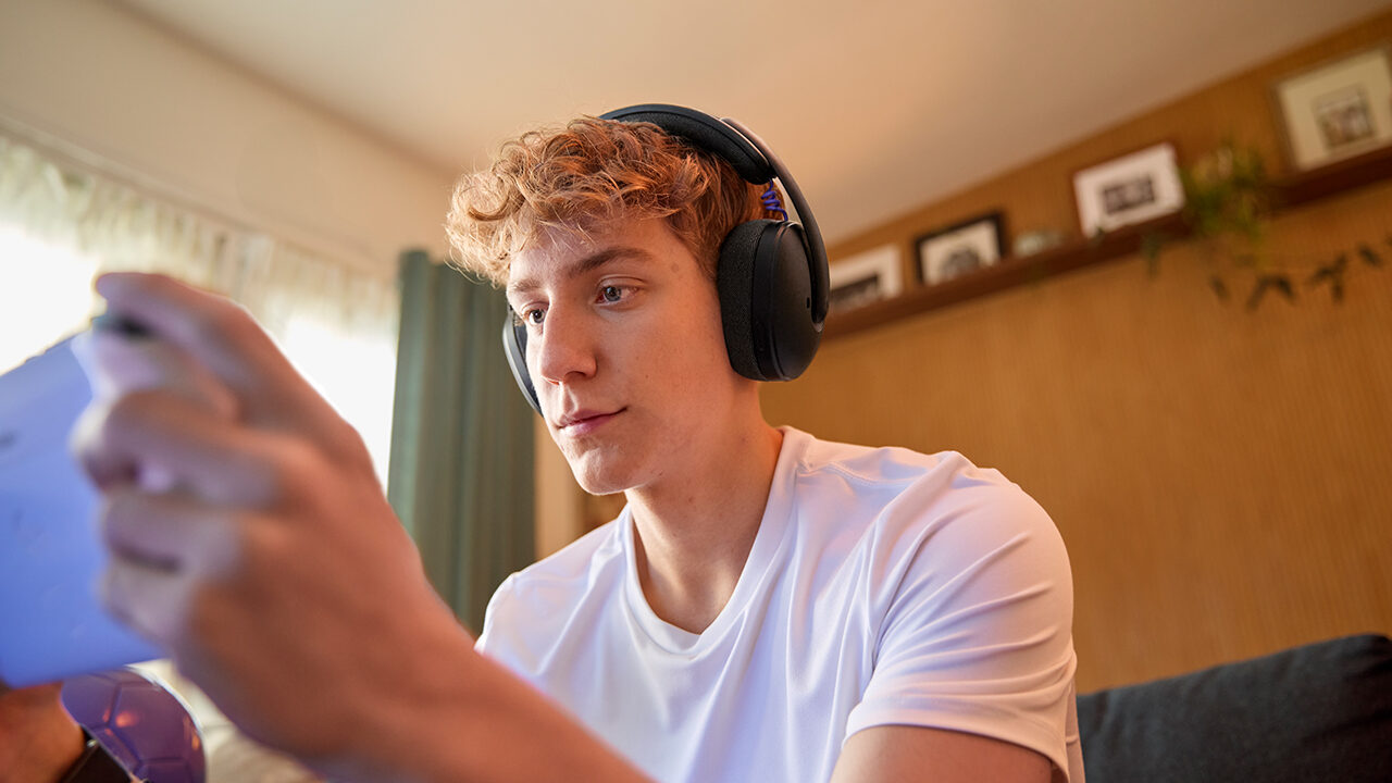 Logitech G Launches New Logitech G325 Lightspeed Gaming Headset Logitech G Launches New Logitech G325 Lightspeed Gaming Headset