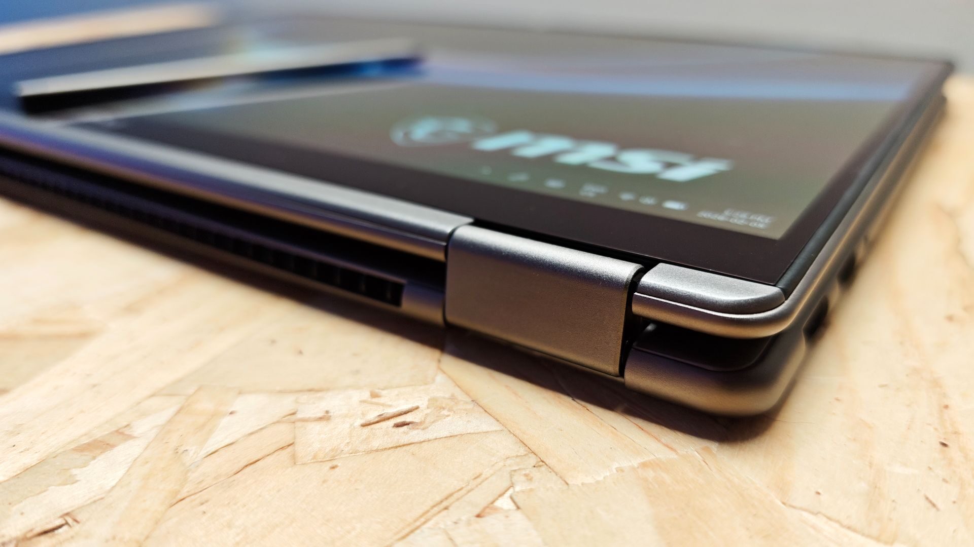 Msi Prestige 14 Flip Ai+ Laptop Review
