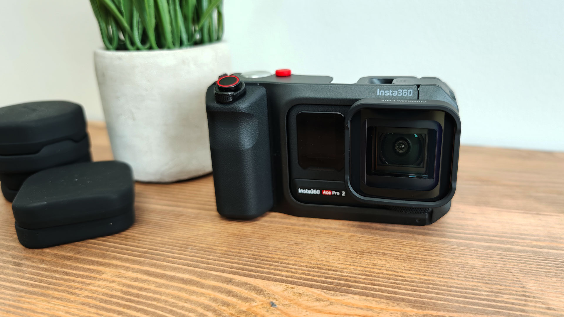 Travelling Light, Shooting Big: Testing Insta360’s New Ace Pro 2 Camera Lenses