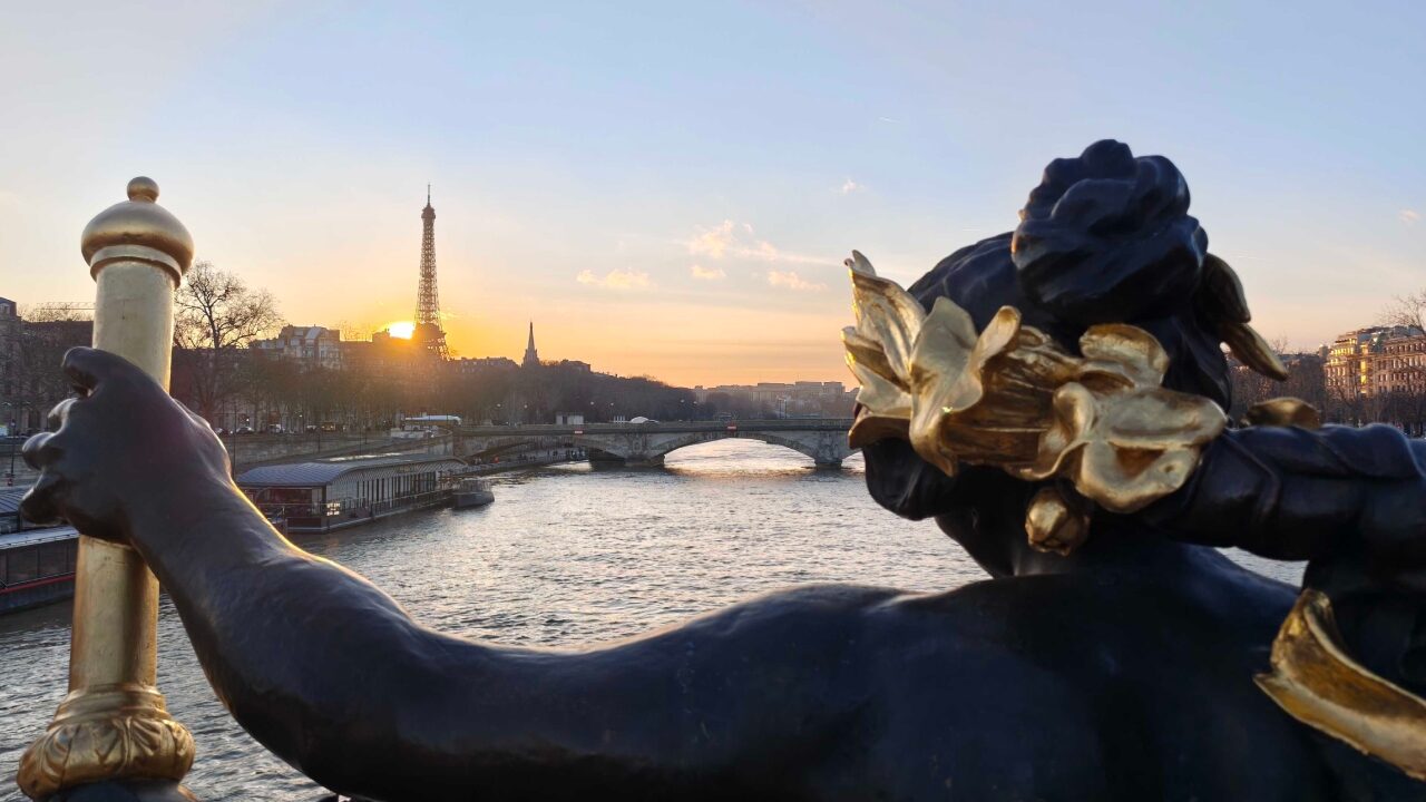 Xiaomi 17 Smartphone Review