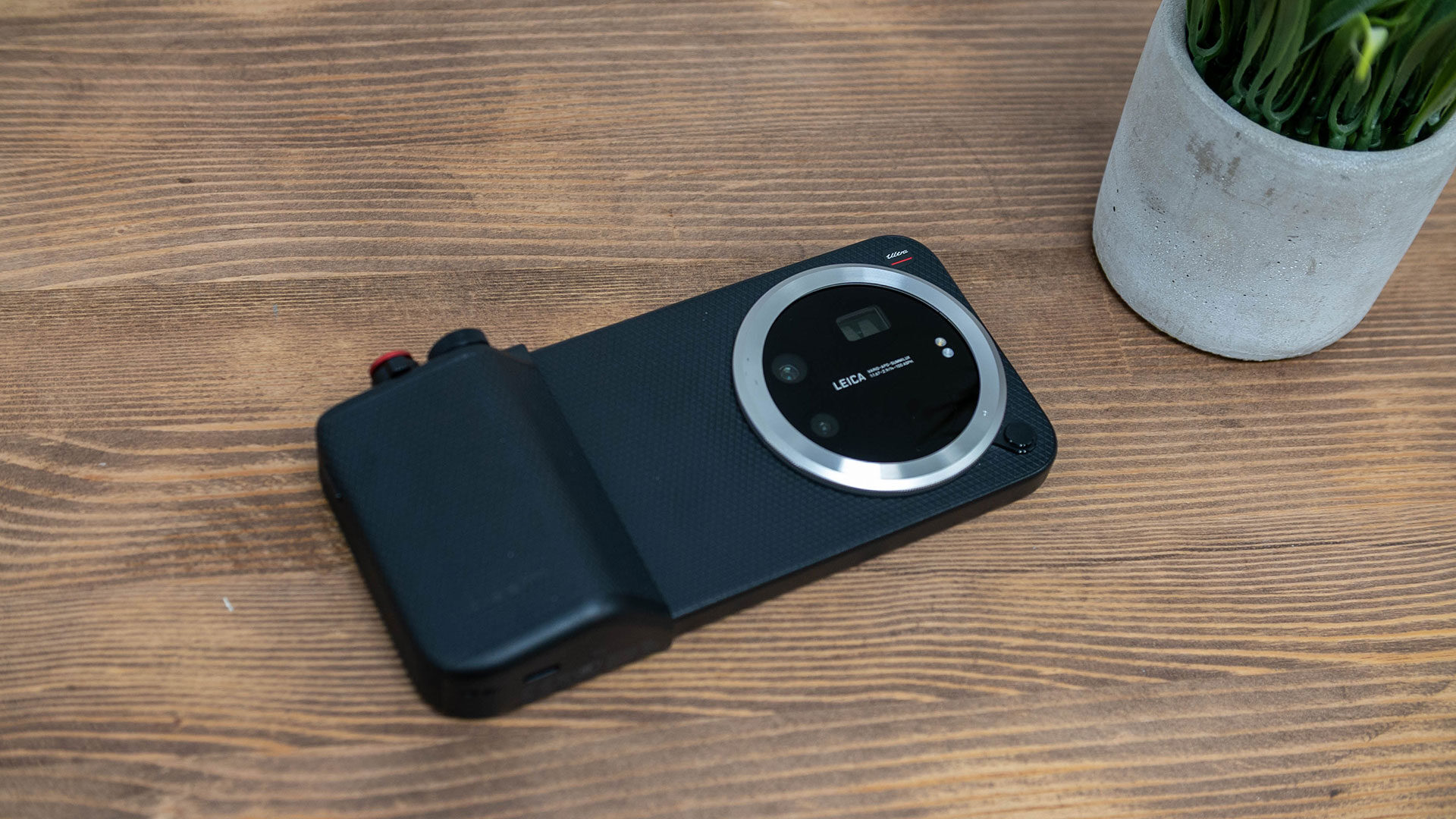 Xiaomi 17 Ultra Smartphone Review