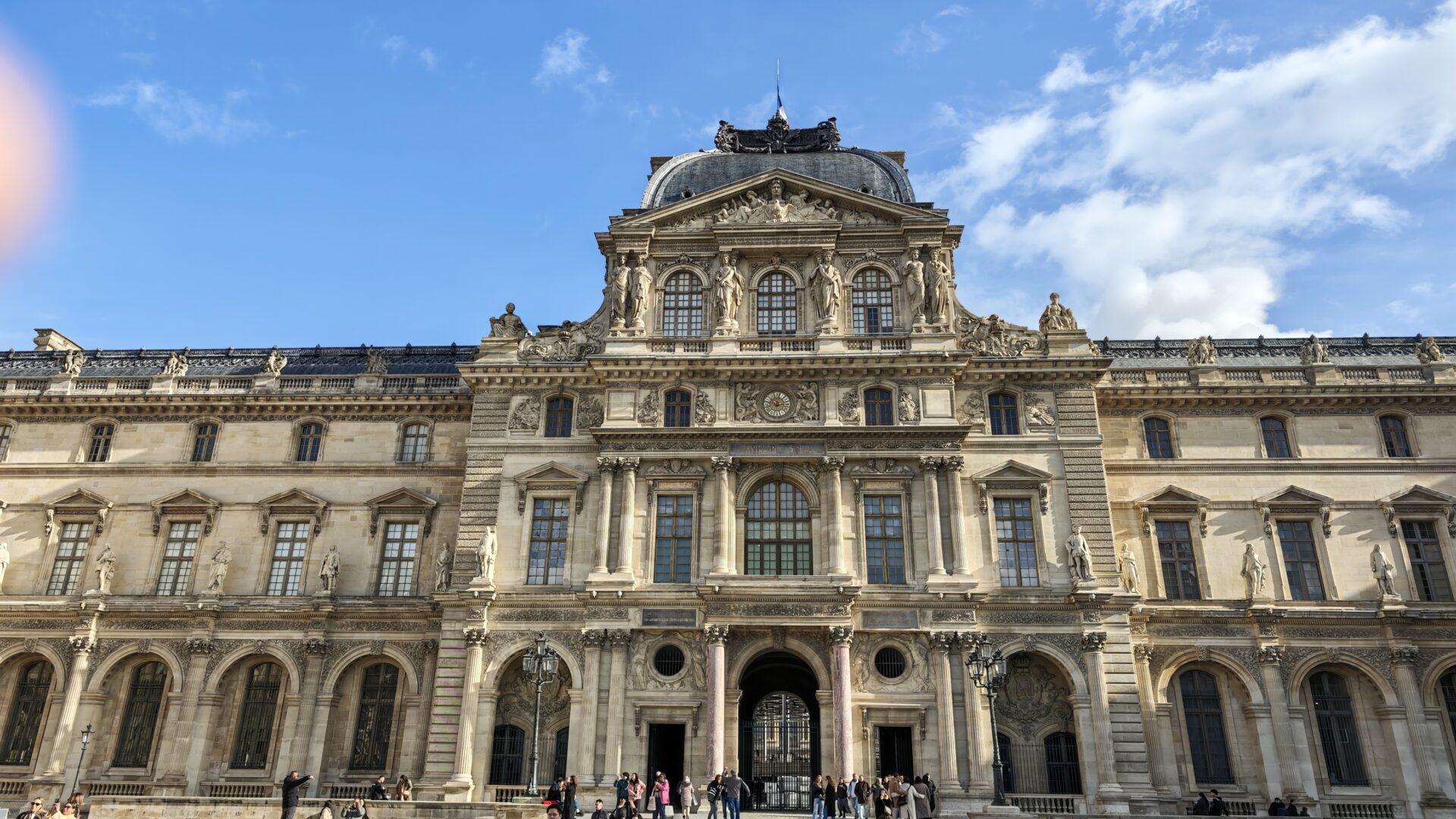 Xiaomi 17 Ultra Smartphone Review