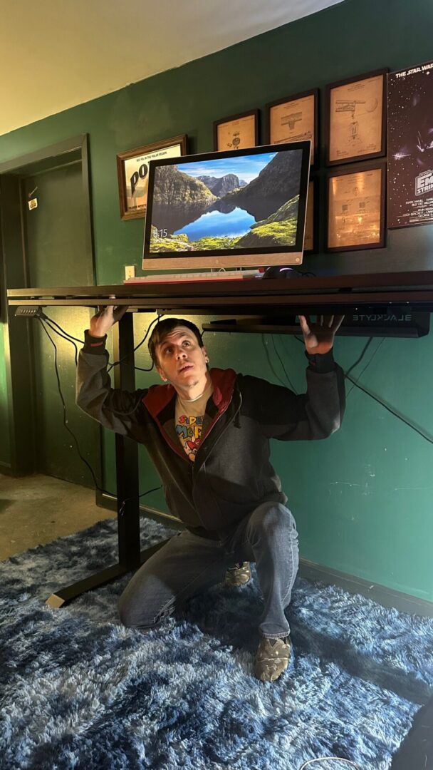 Blacklyte Atlas Lite Standing Desk Review Blacklyte Atlas Lite Standing Desk Review