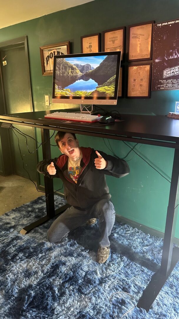 Blacklyte Atlas Lite Standing Desk Review Blacklyte Atlas Lite Standing Desk Review