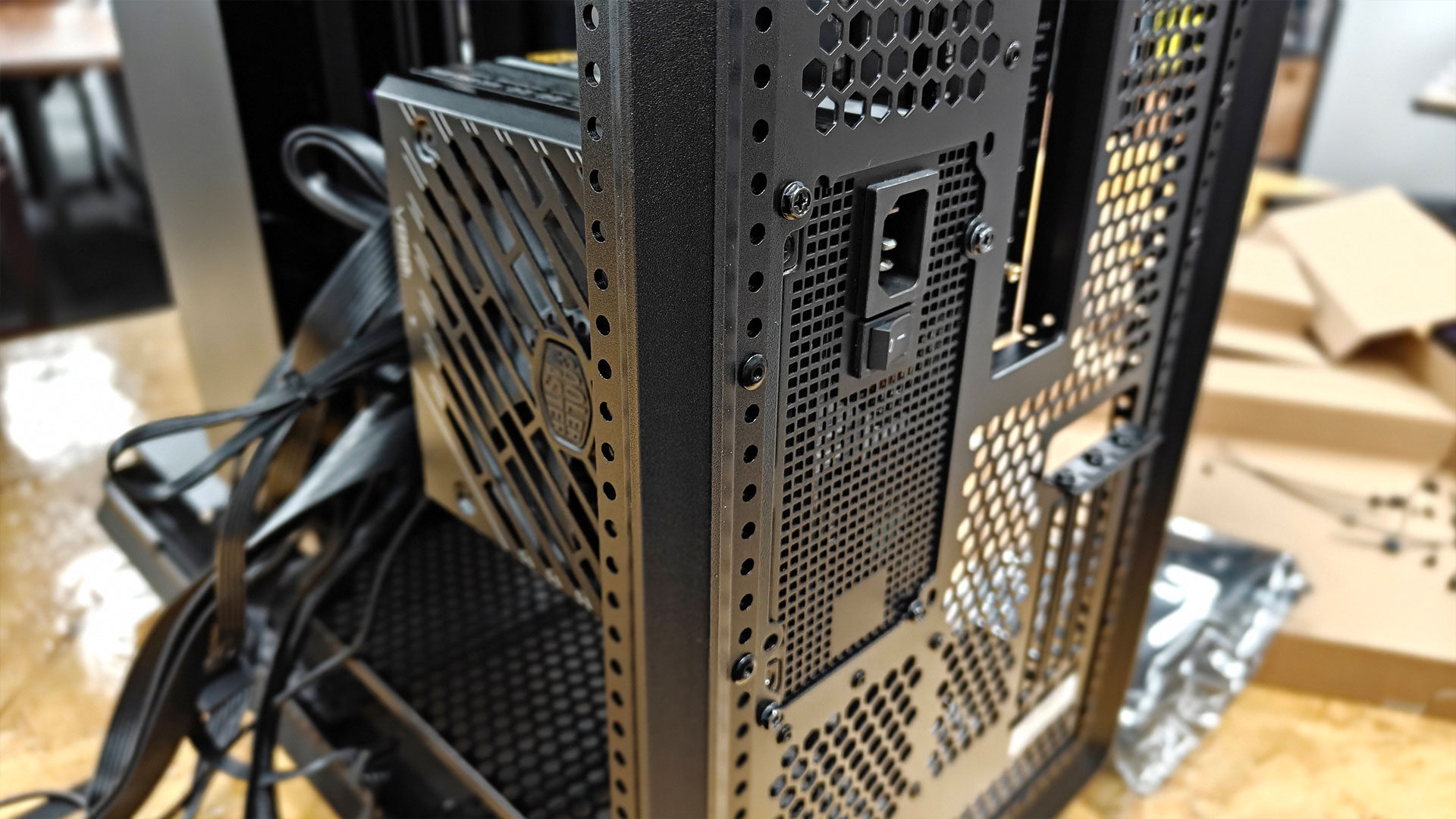 Cooler Master Masterframe 360 Panorama Pc Case Review