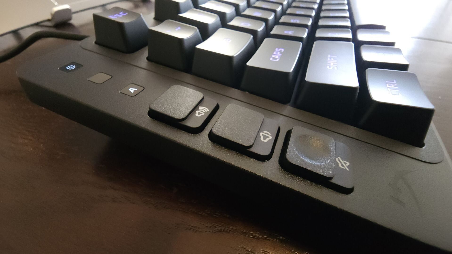 Hyperx Eve 1800 Gaming Keyboard Review Hyperx Eve 1800 Gaming Keyboard Review