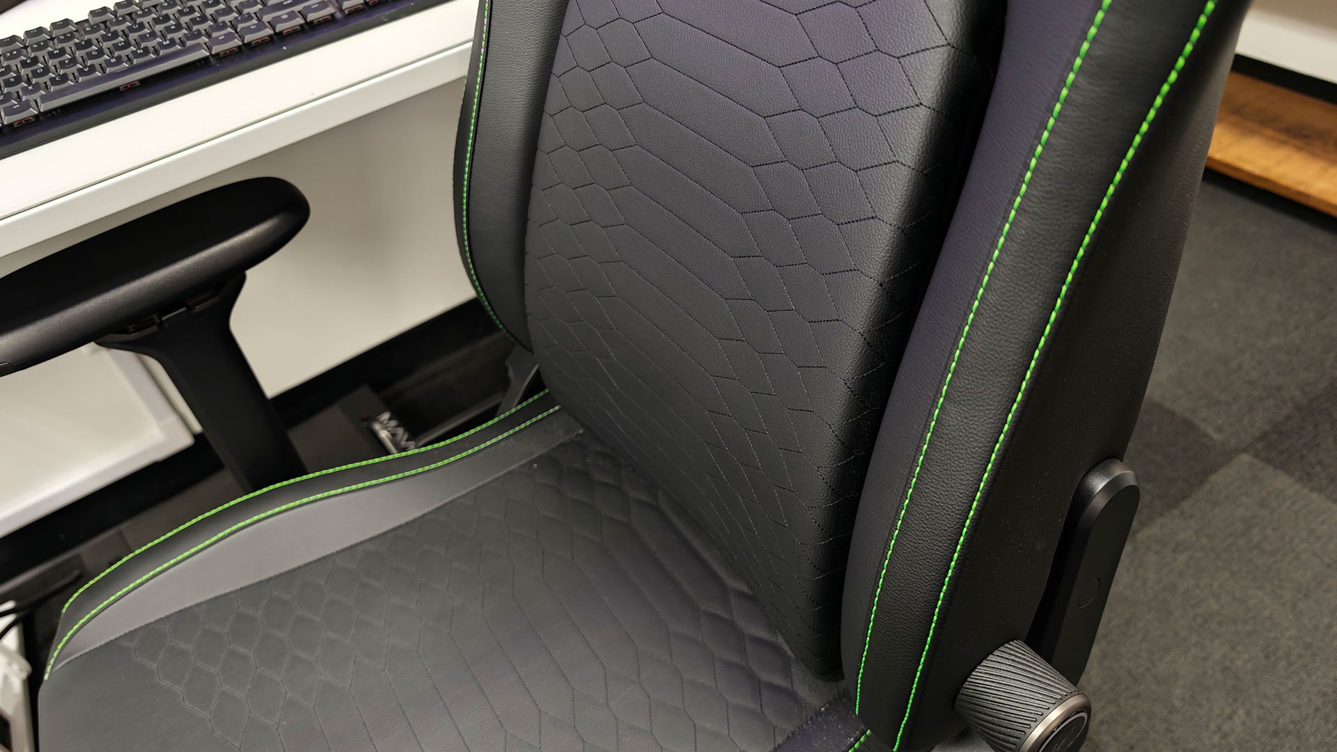 Razer Iskur V2 Newgen Gaming Chair Review