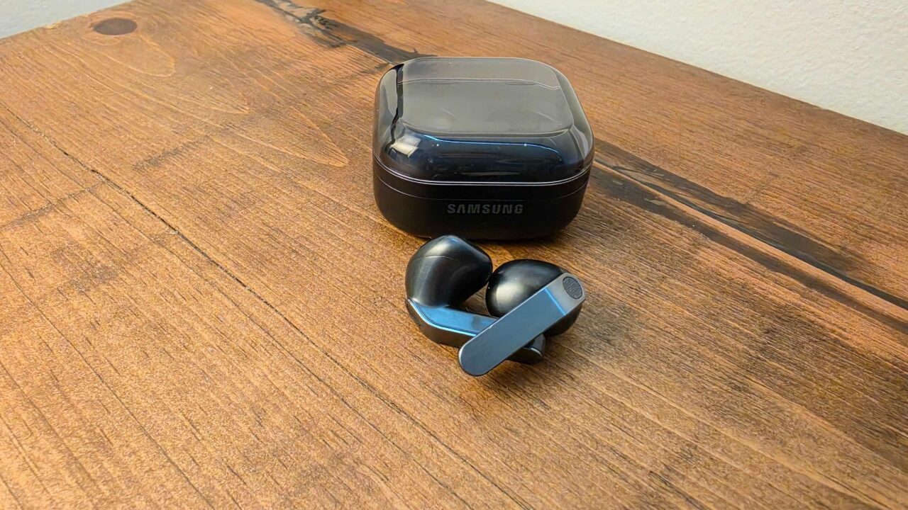 Samsung Galaxy Buds4 Earbuds Review
