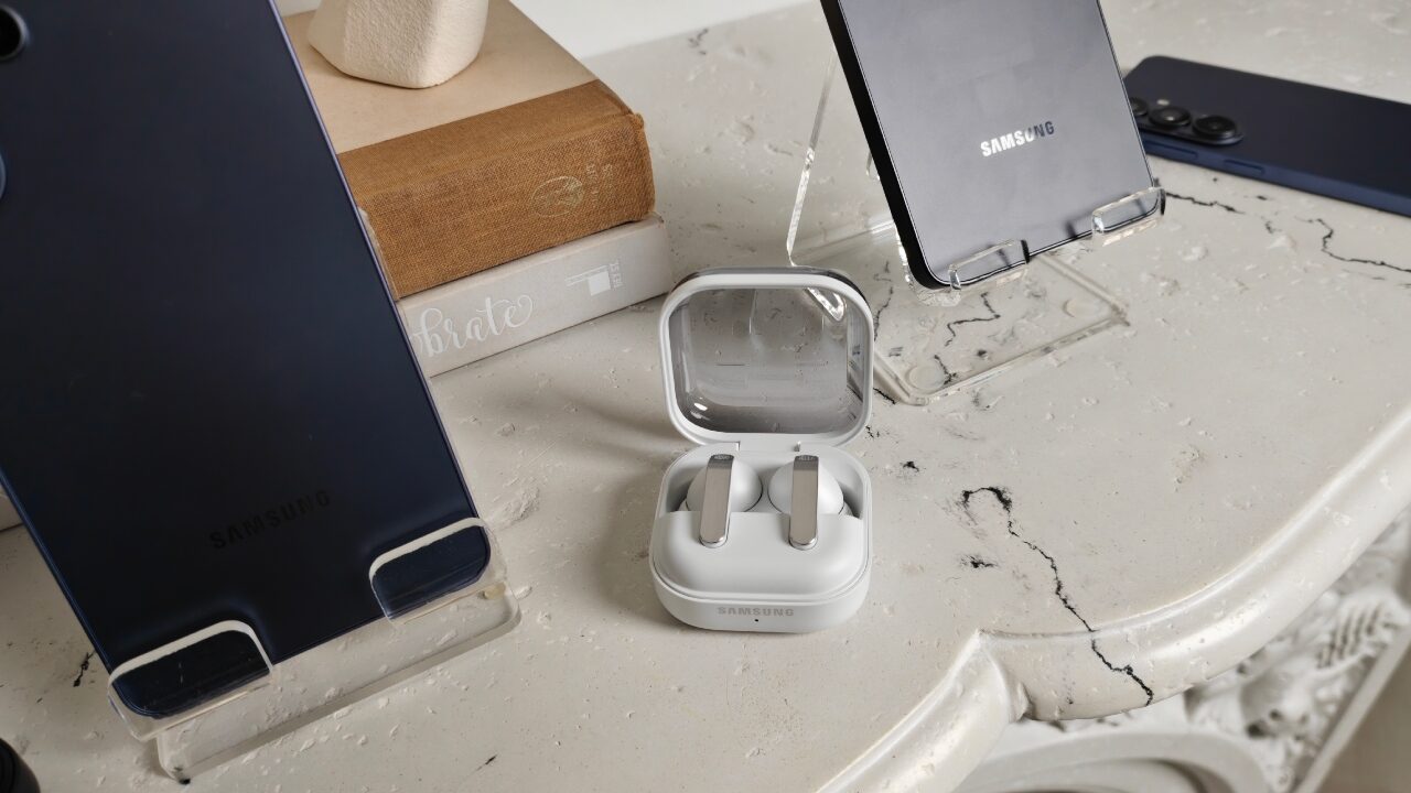 Samsung Galaxy Buds4 Earbuds Review