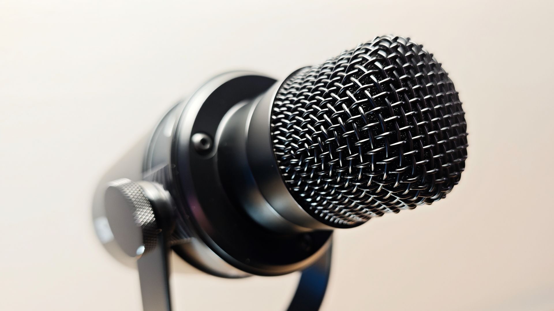 Shure Mv7+ Podcast Kit Review Shure Mv7+ Podcast Kit Review