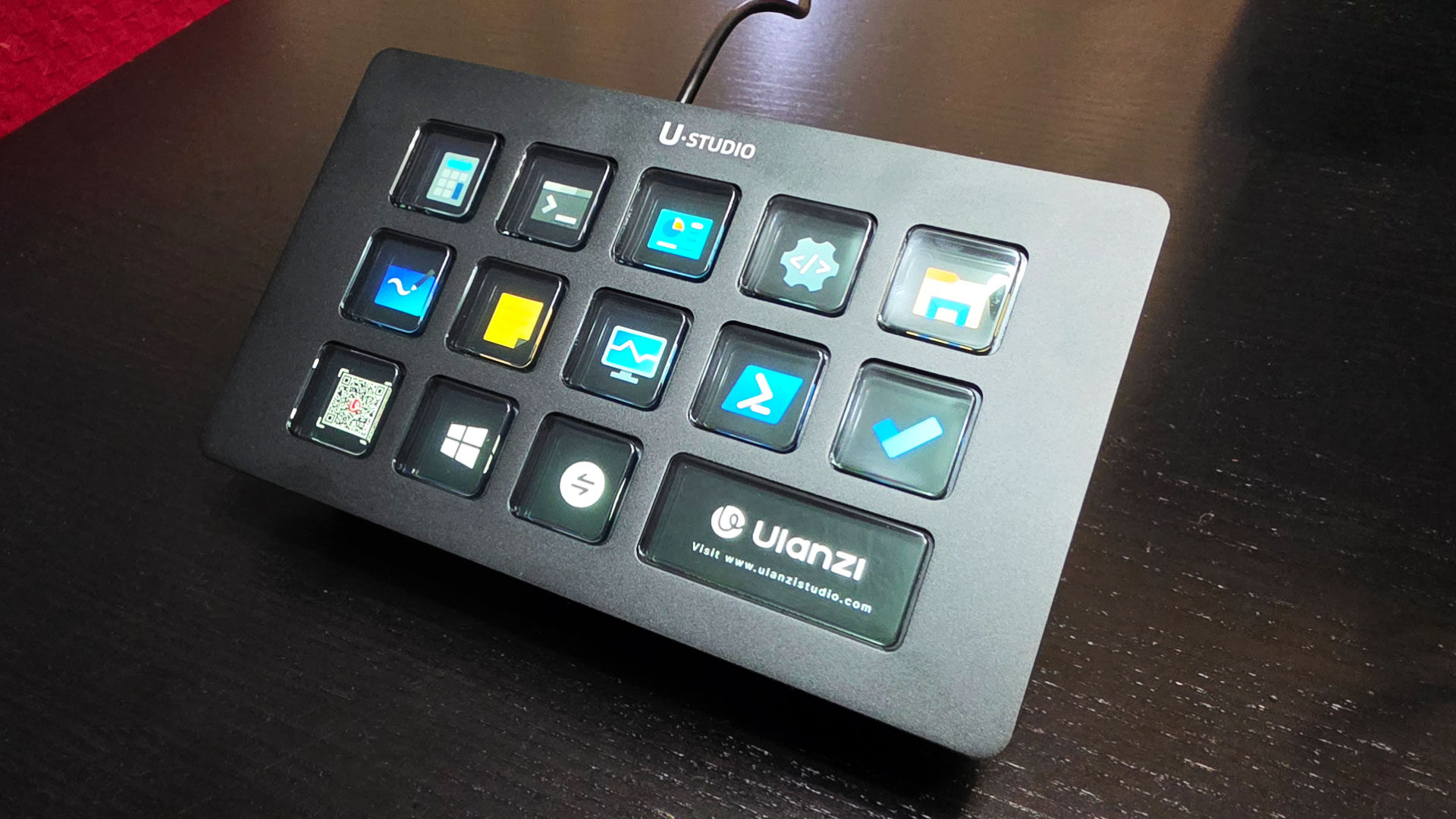 その他 Ulanzi D200H Stream Controller Ulanzi D200H Stream Controller Review - CGMagazine