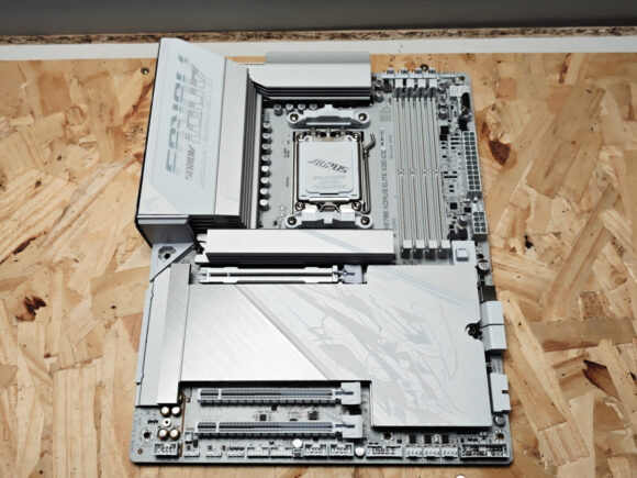 GIGABYTE X870E AROUS Elite X3D Ice Motherboard Review