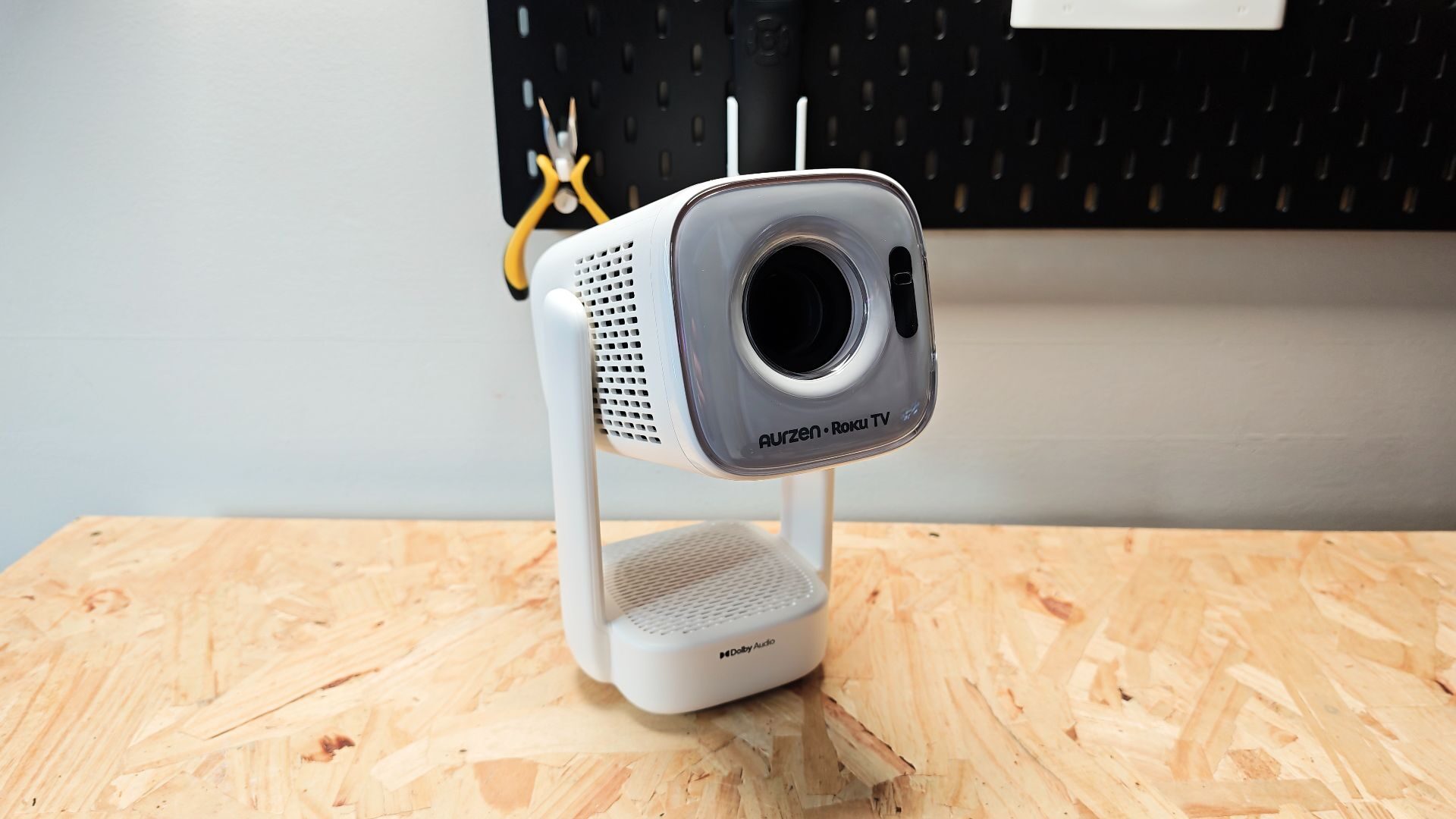 Aurzen D1R Air Roku TV Smart Projector Review