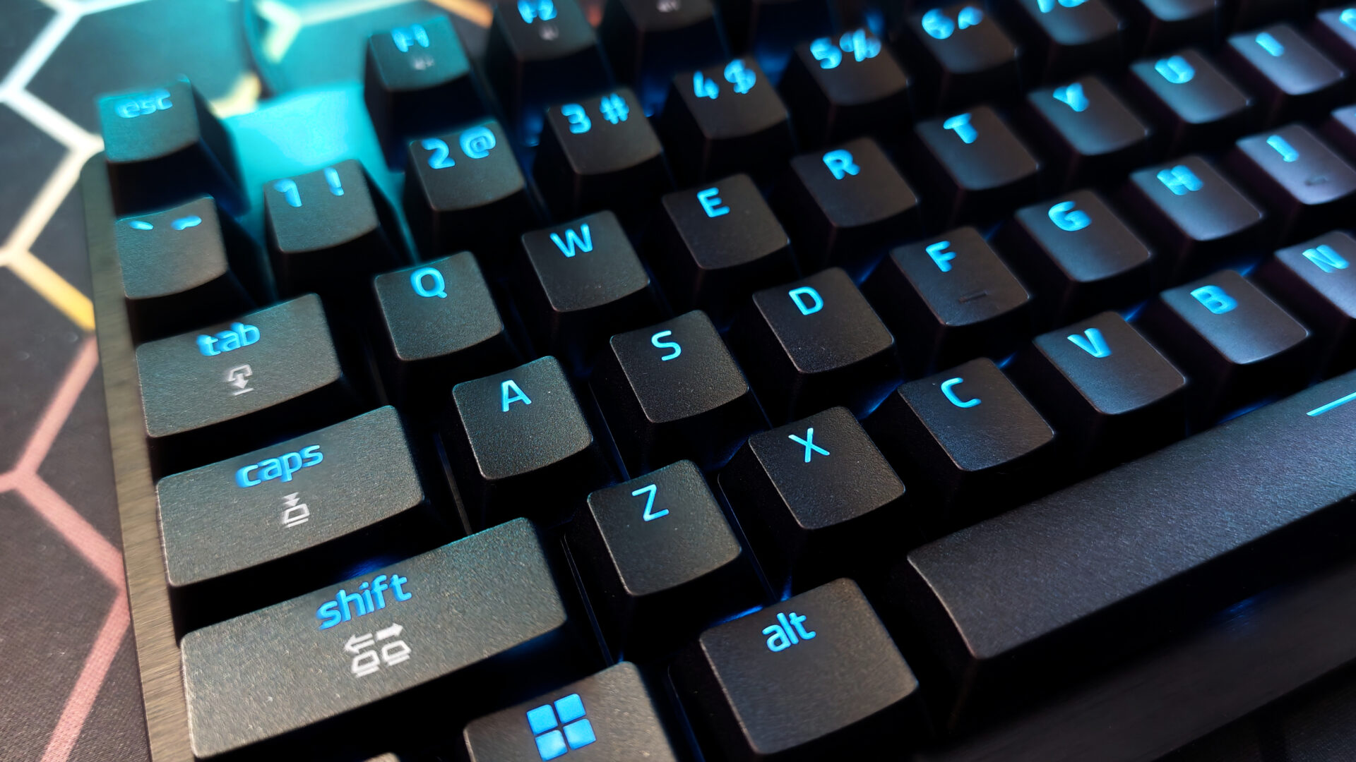 Huntsman V3 Tenkeyless 8Khz Gaming Keyboard Review