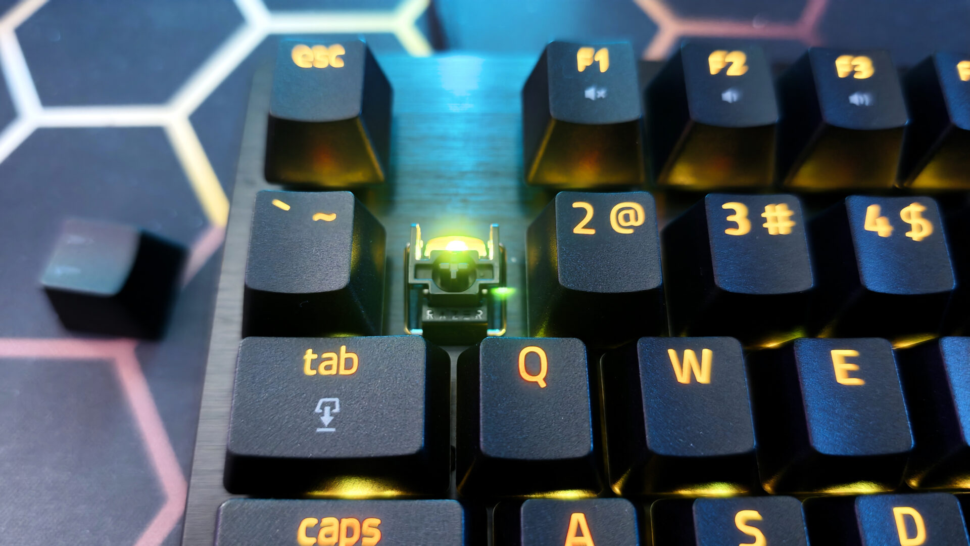 Huntsman V3 Tenkeyless 8Khz Gaming Keyboard Review