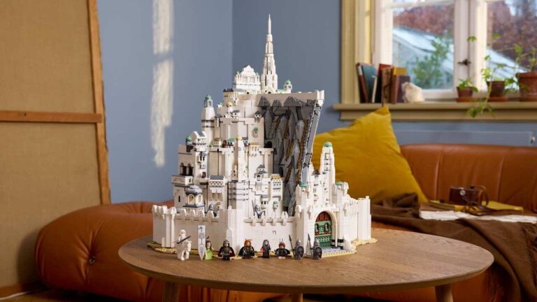 LEGO Returns To The Lord of the Rings With A Huge Minas Tirith for the 25th Anniversary