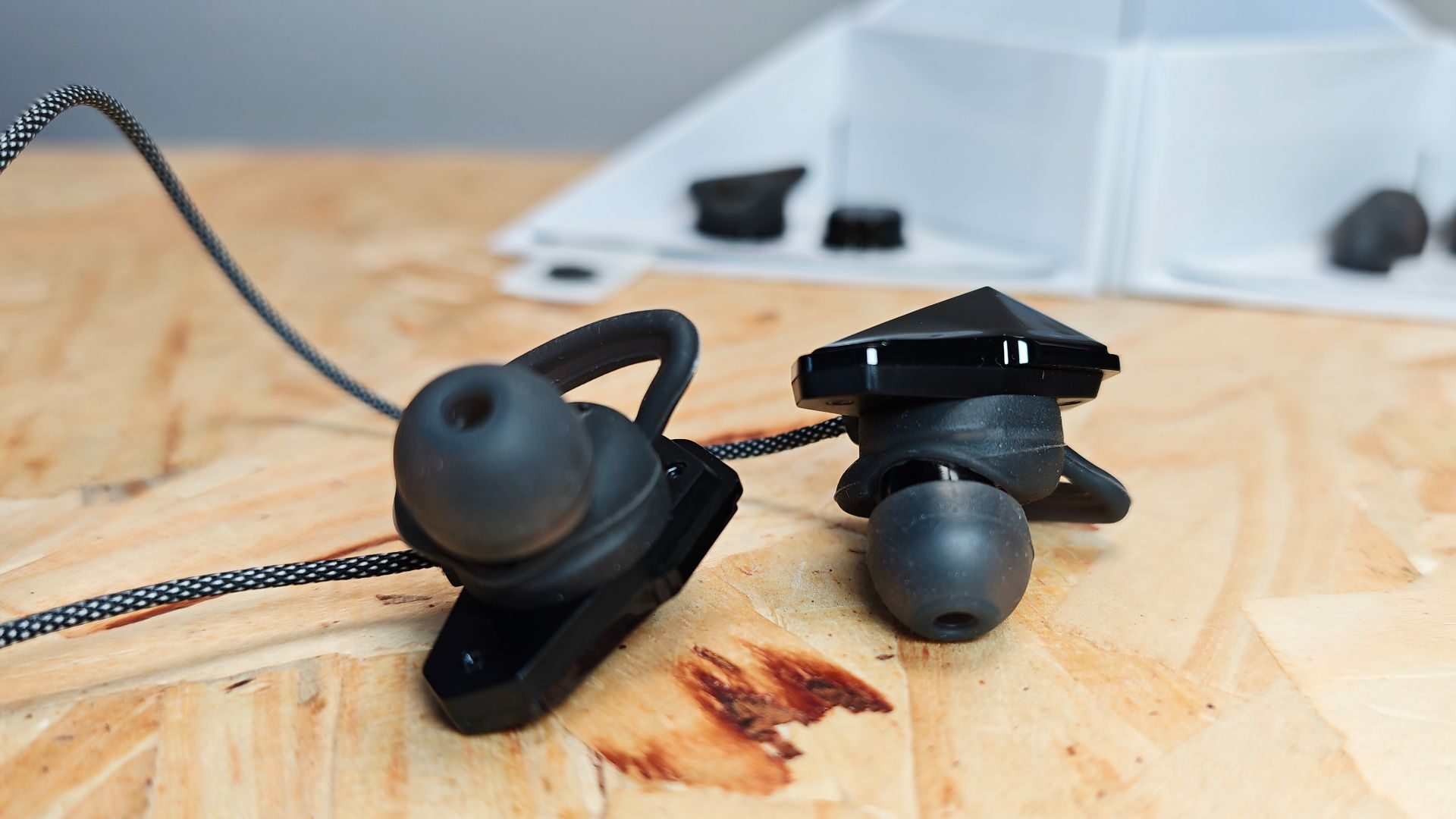 SANWEAR HARDWIRE Gaming Earbuds Review