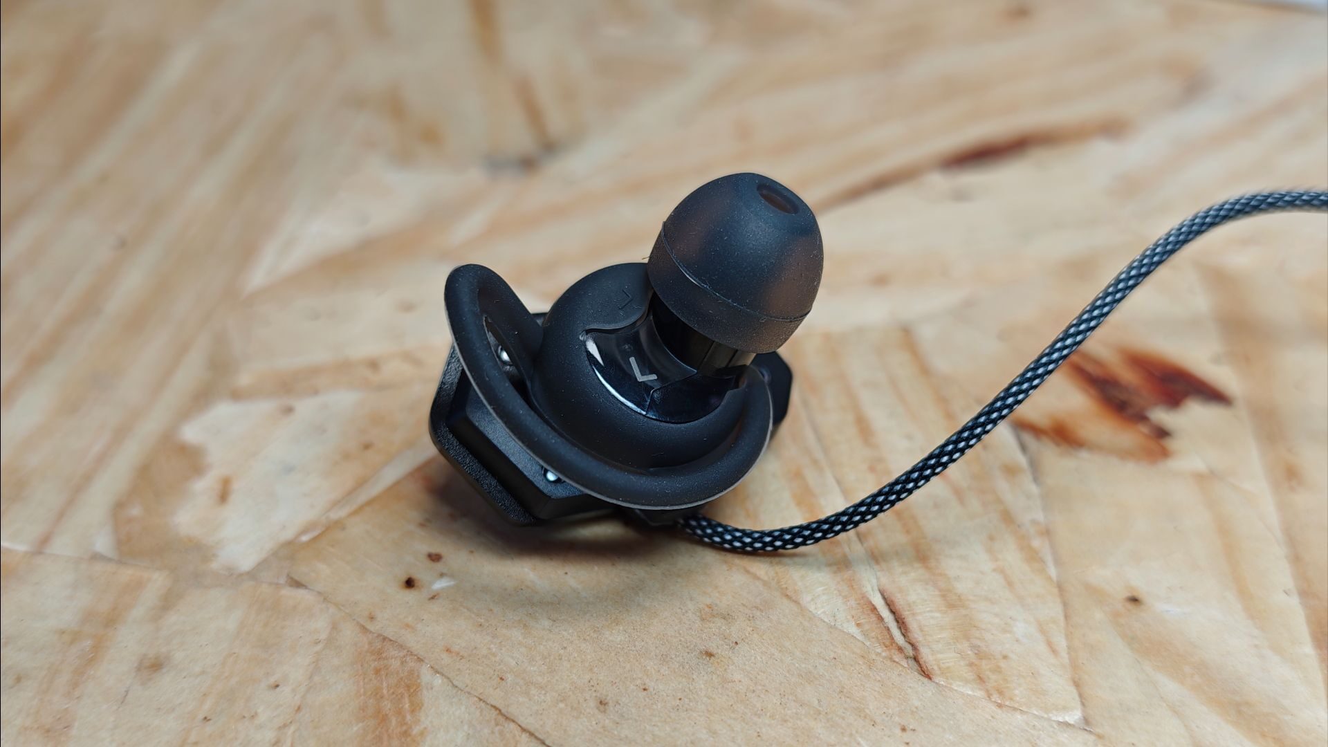 Sanwear Hardwire Gaming Earbuds Review Sanwear Hardwire Gaming Earbuds Review