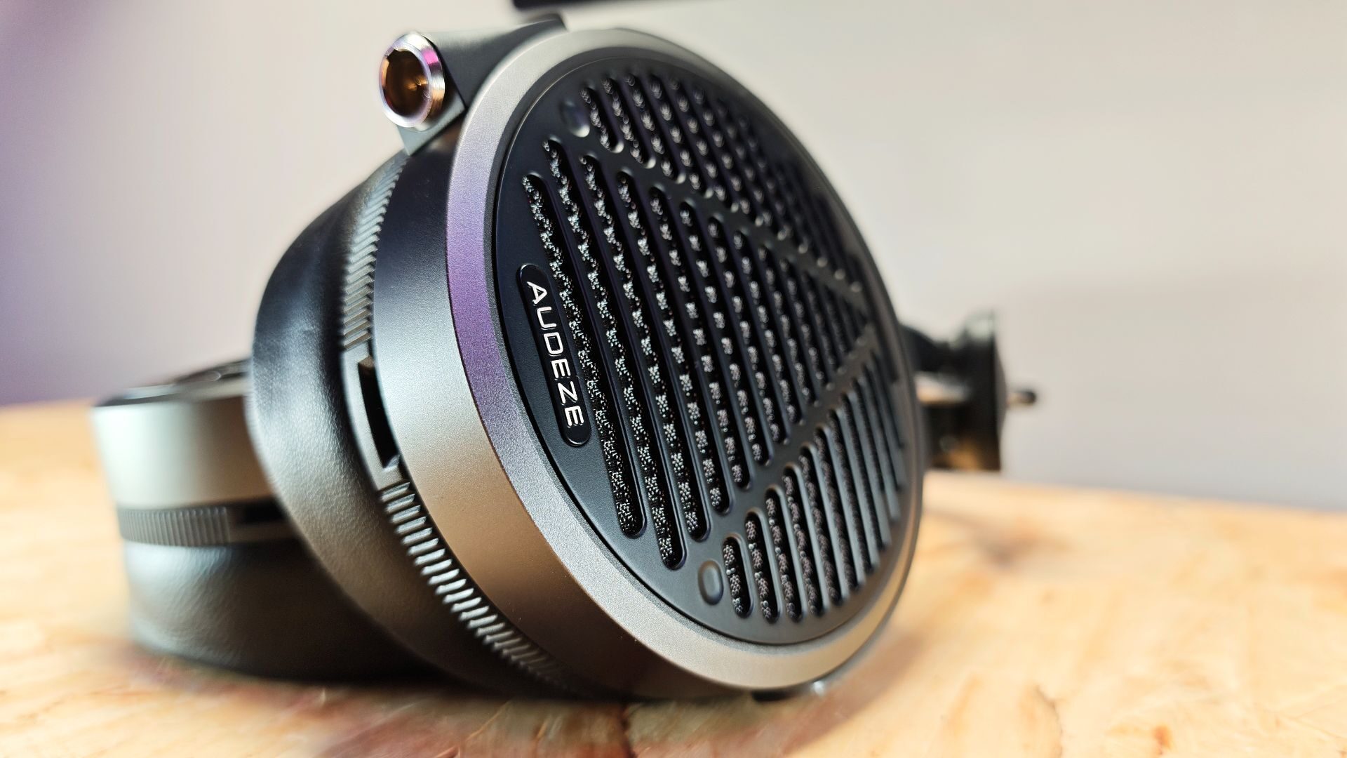 MM-520 Audeze MM-520 Headphone Review
