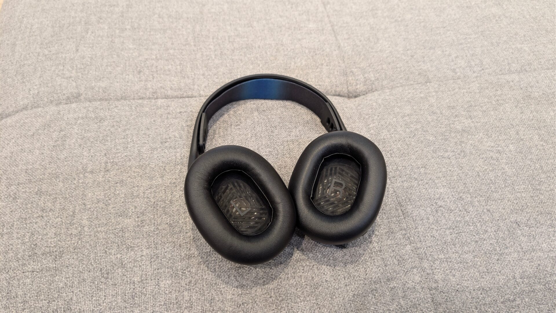 Jlab Midnight Wireless Gaming Headset Review Jlab Midnight Wireless Gaming Headset Review
