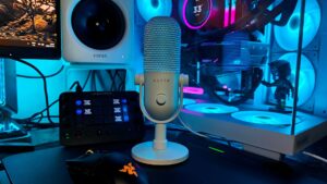 Razer Seiren v3 Chroma Microphone Review