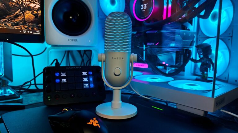 Razer Seiren V3 Chroma 32-Bit DSP Microphone Review