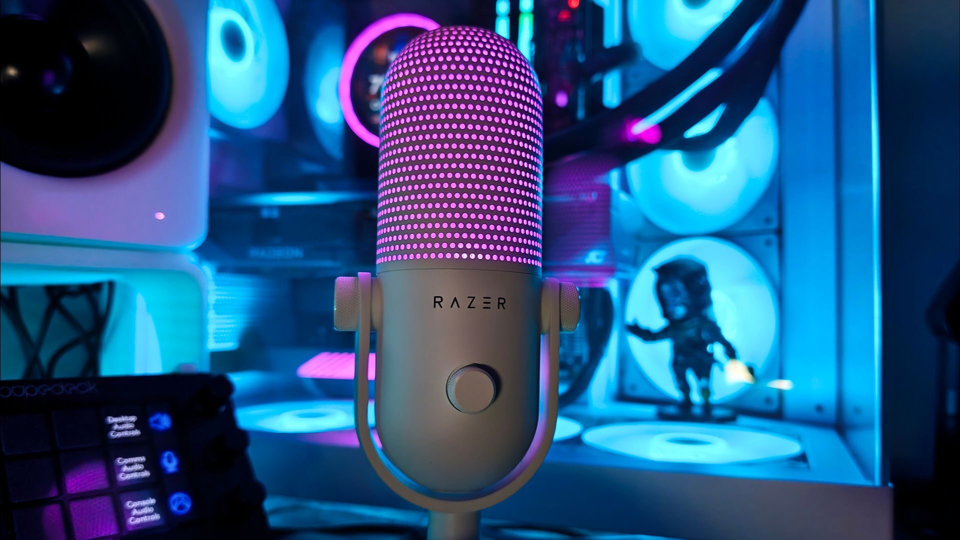 Razer Seiren V3 Chroma Microphone Review