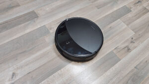 Saros 20 Roborock Saros 20 Robot Vacuum Review