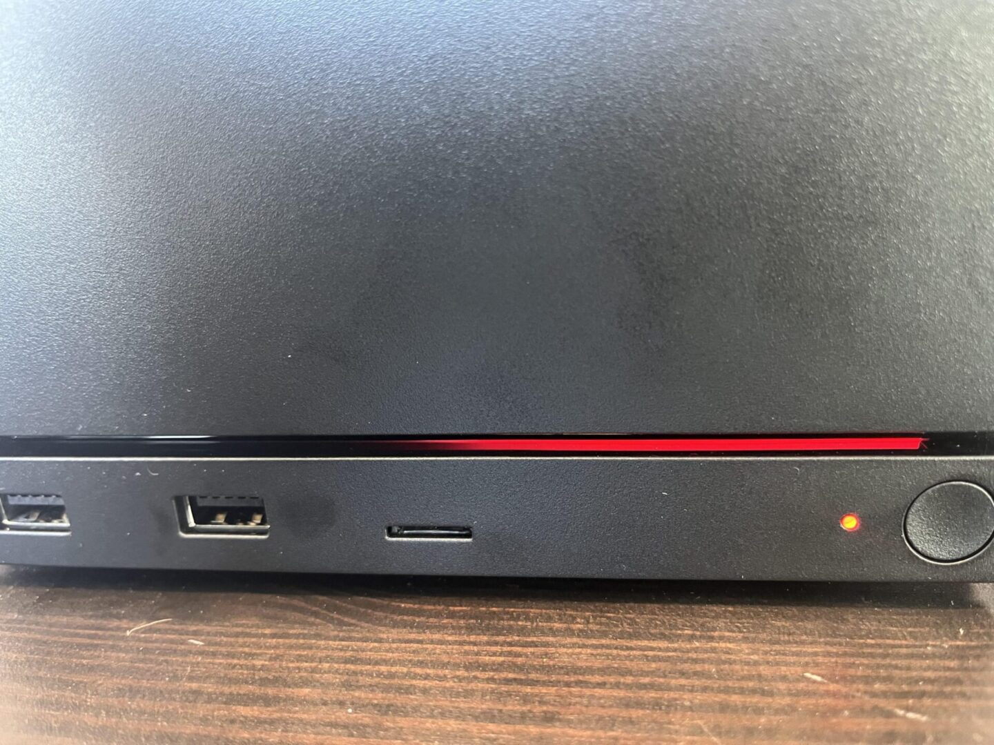 Steam Machine User Reports A &Quot;Red Line Of Death&Quot; Steam Machine User Reports A “Red Line Of Death”