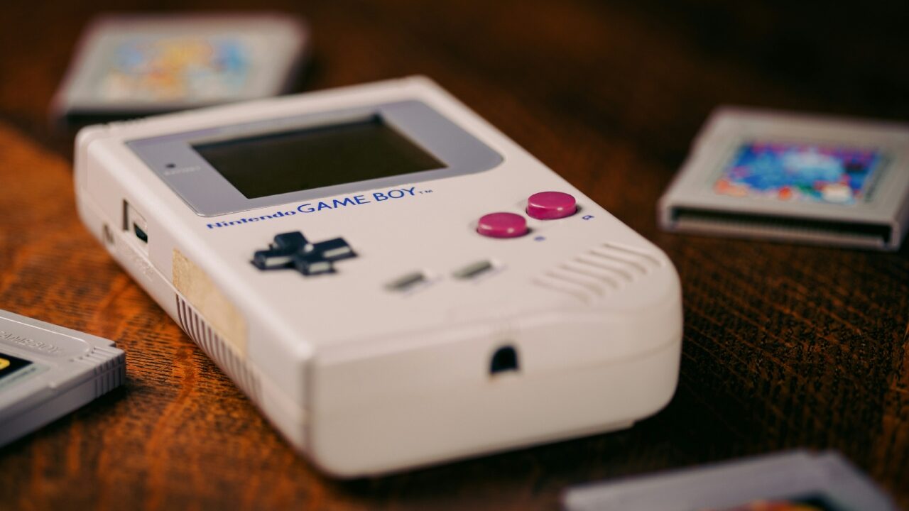 The Cartridge Slot Is Back: What Every Retro Handheld Buyer Needs to Know
