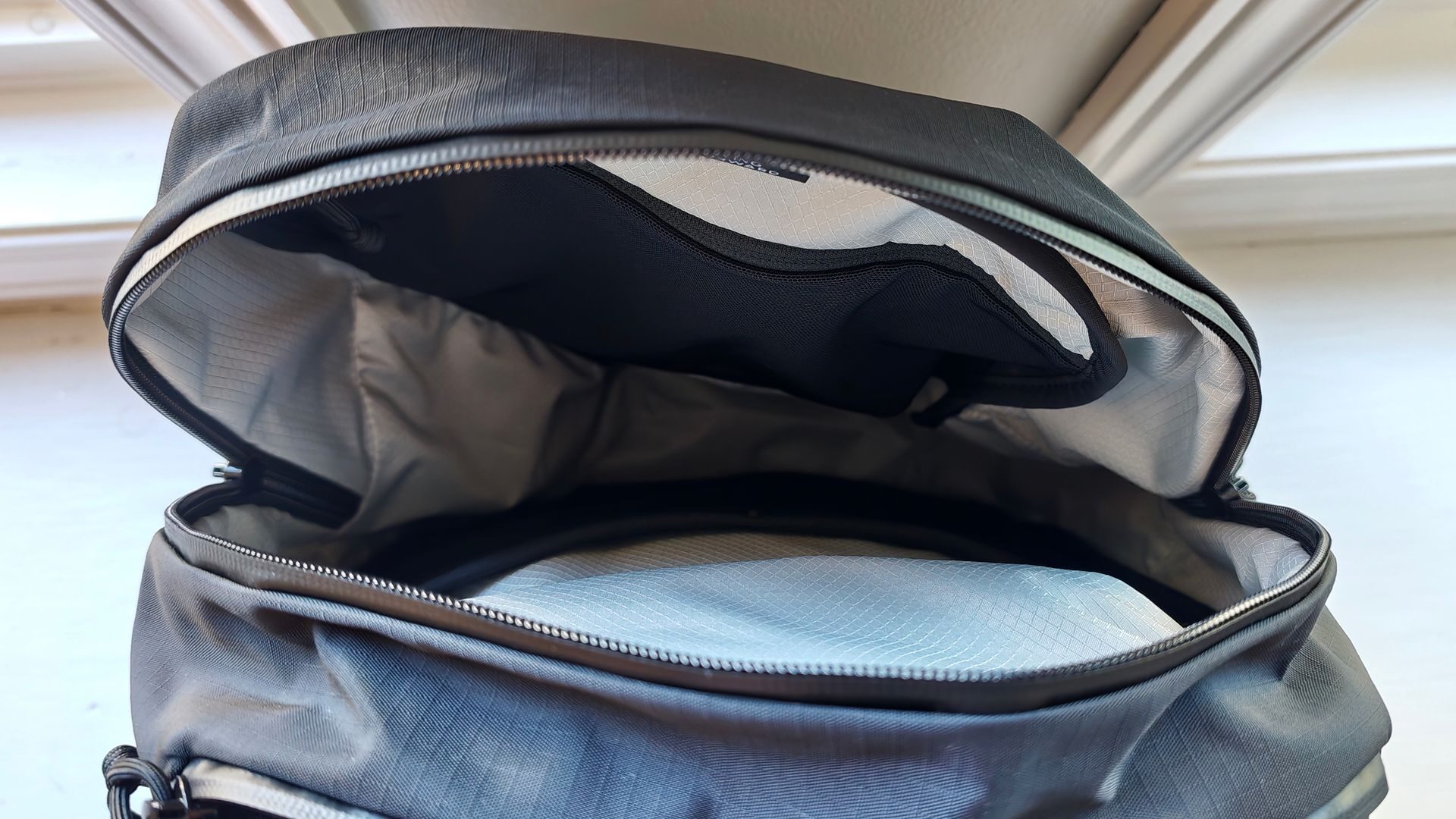 Alpaka Essentials Pack 22L Backpack Review