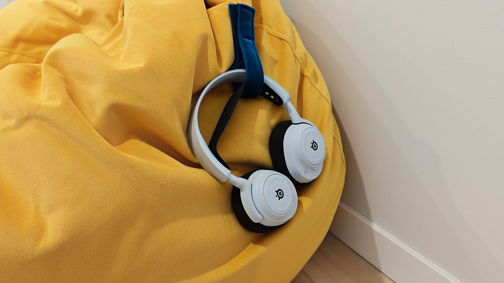 Andaseat Minions Cloud Bean Bag Gaming Sofa Review Andaseat Minions Cloud Bean Bag Gaming Sofa Review