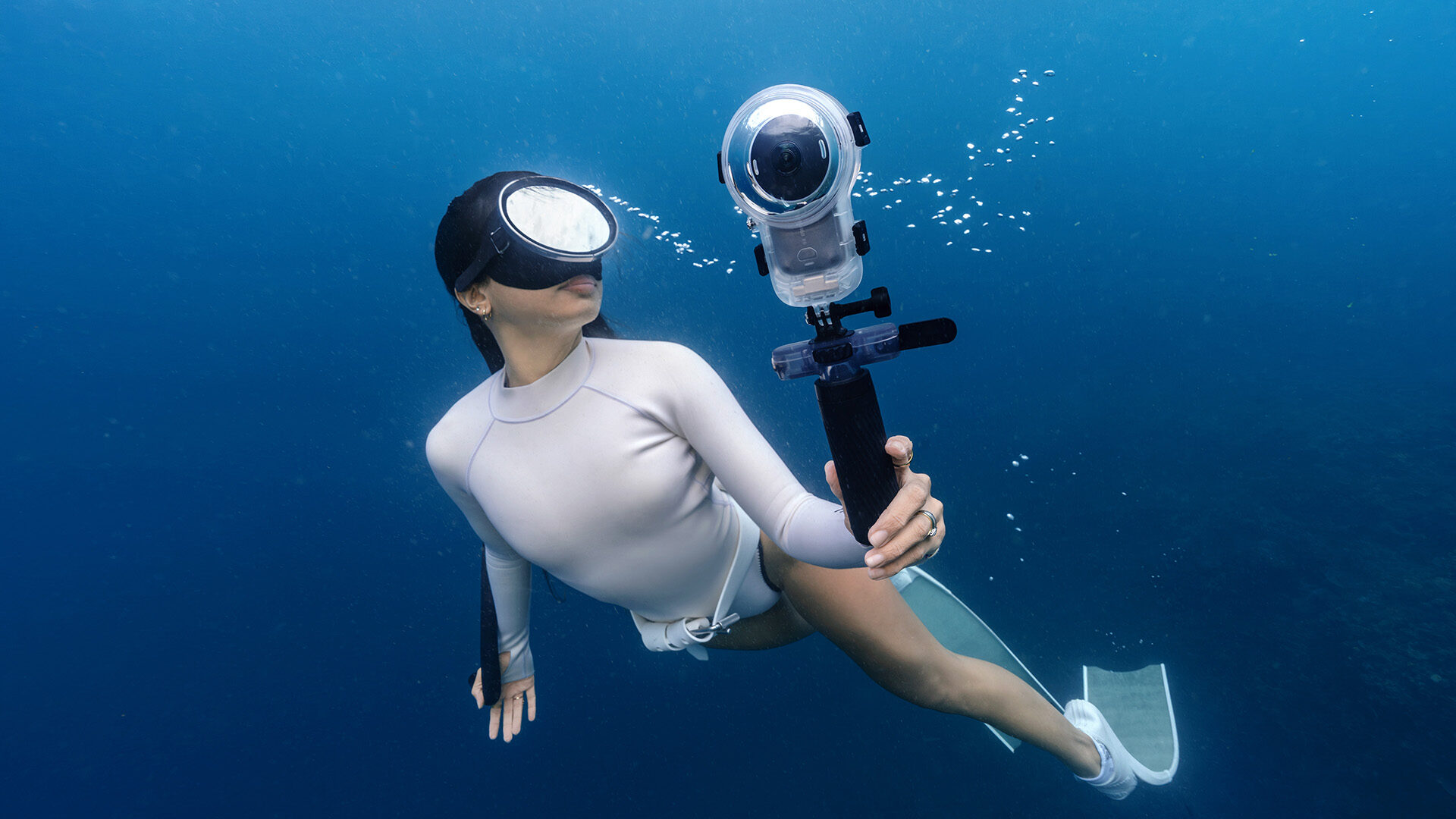 Insta360 Launches The X6, With Specs Revealed About The Latest 8K 360-Degree Camera Insta360 Insta360 Launches The Latest 8K 360 Camera, X6, With Specs Revealed