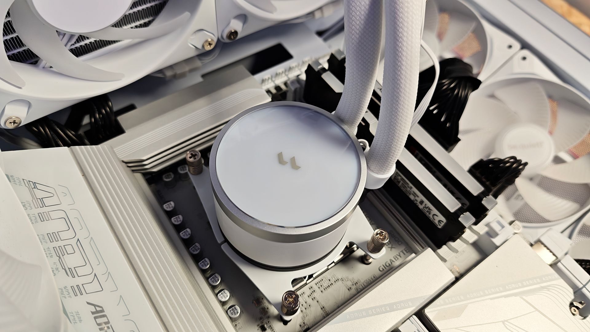Fractal Radius 360 Rgb Aio Cooler Review Fractal Radius 360 Rgb Aio Cooler Review