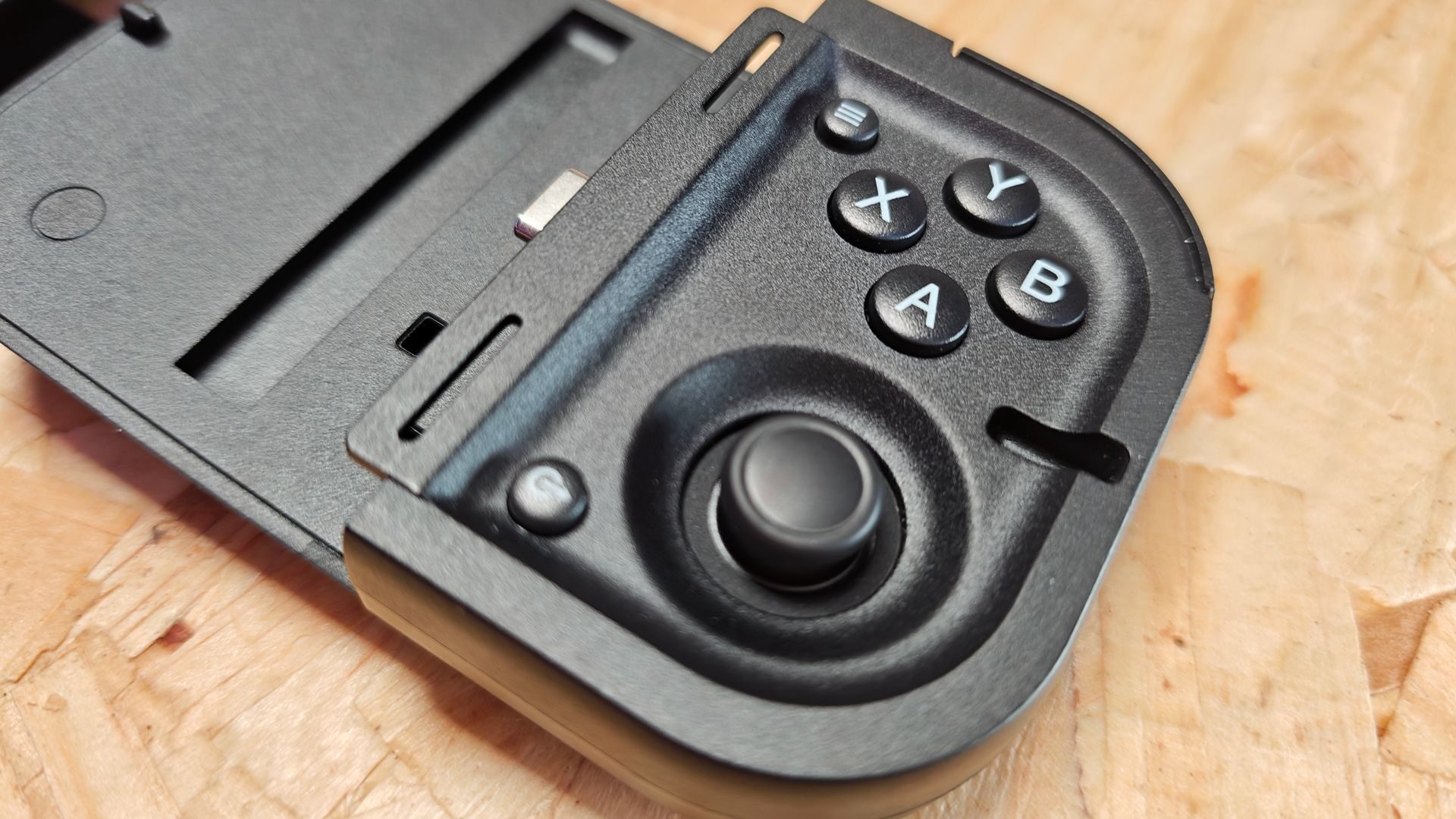 Razer Prio Mobile Controller Review