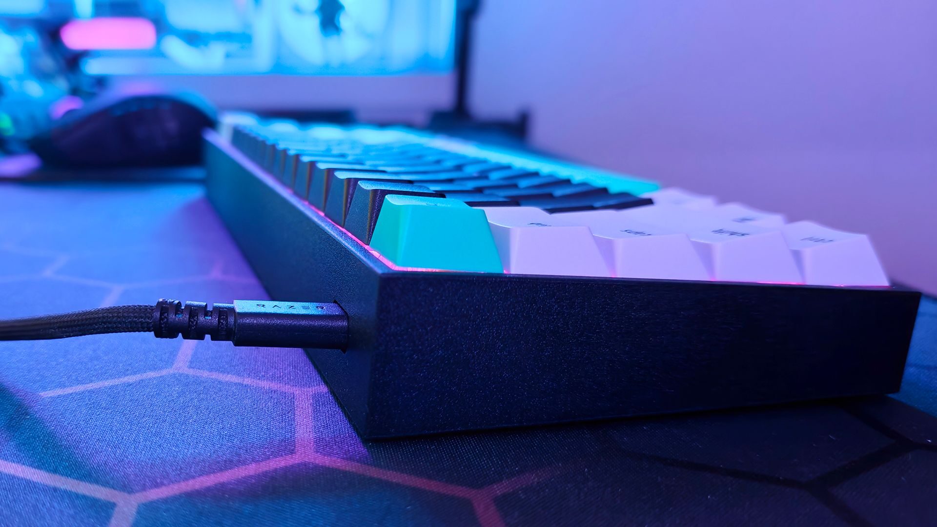 Razer Reclusa X Mini 65% Keyboard Review