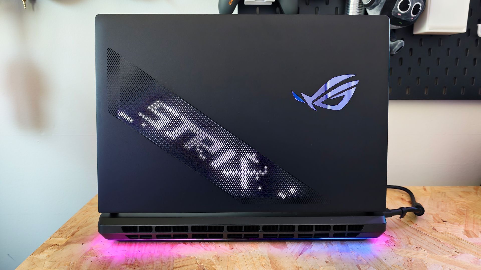 ROG Strix SCAR 18 G835 (2026) Gaming Laptop Review