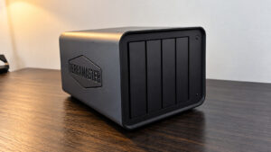 TerraMaster D8 Hybrid 2 TerraMaster D8 Hybrid 2 (DAS) Review