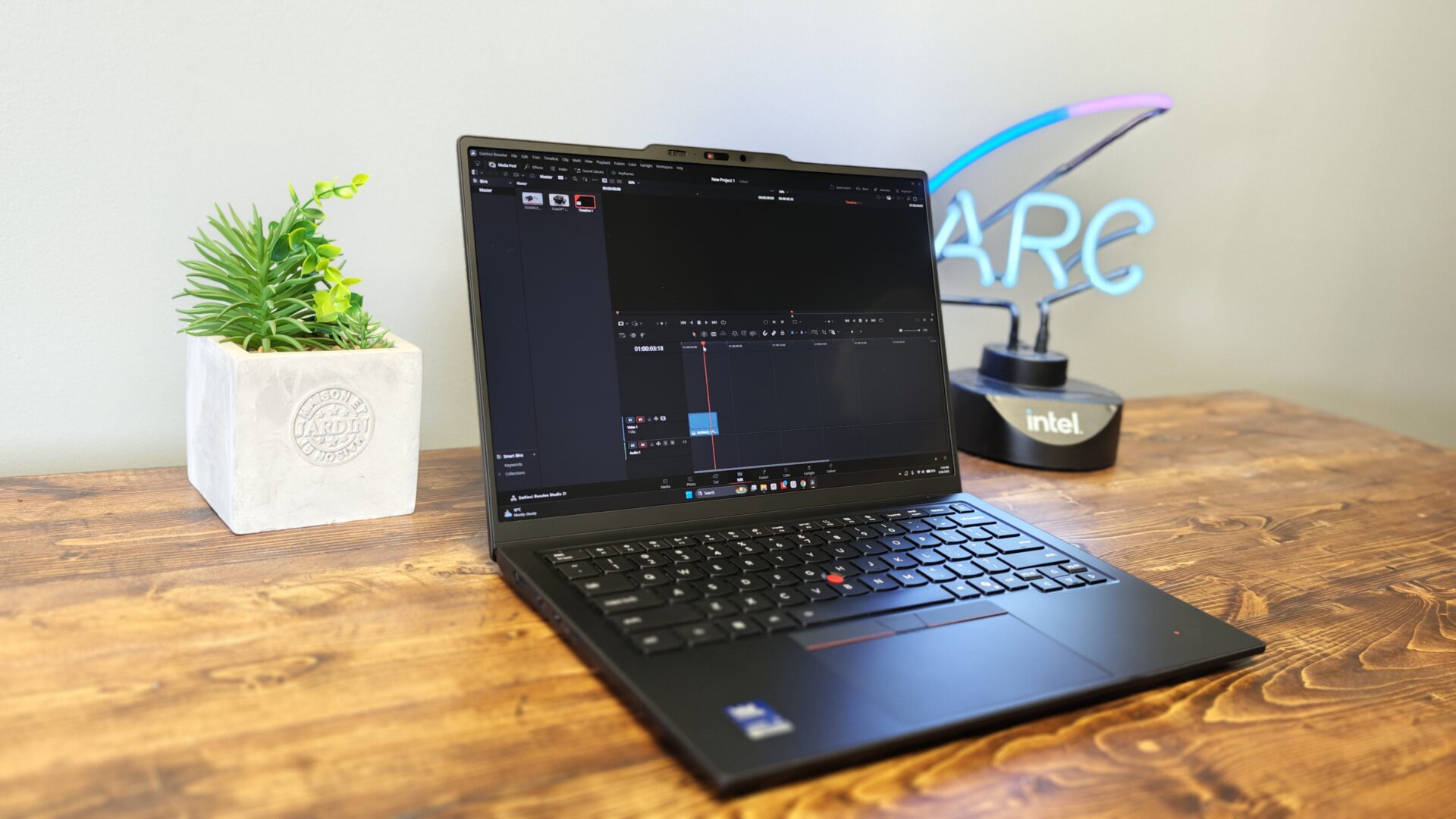 ThinkPad X1 Carbon Gen 14 Laptop Review