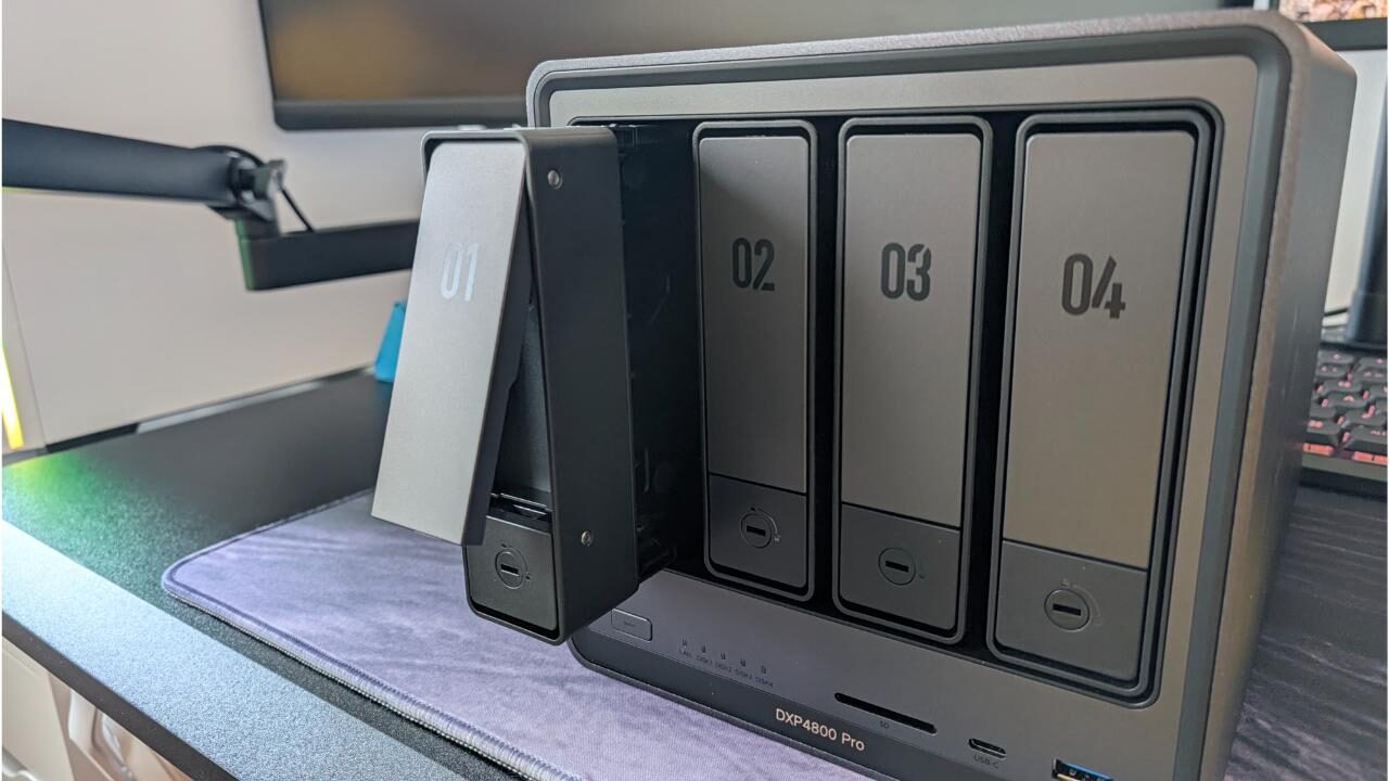 DXP4800 UGREEN NASync DXP4800 Pro Review
