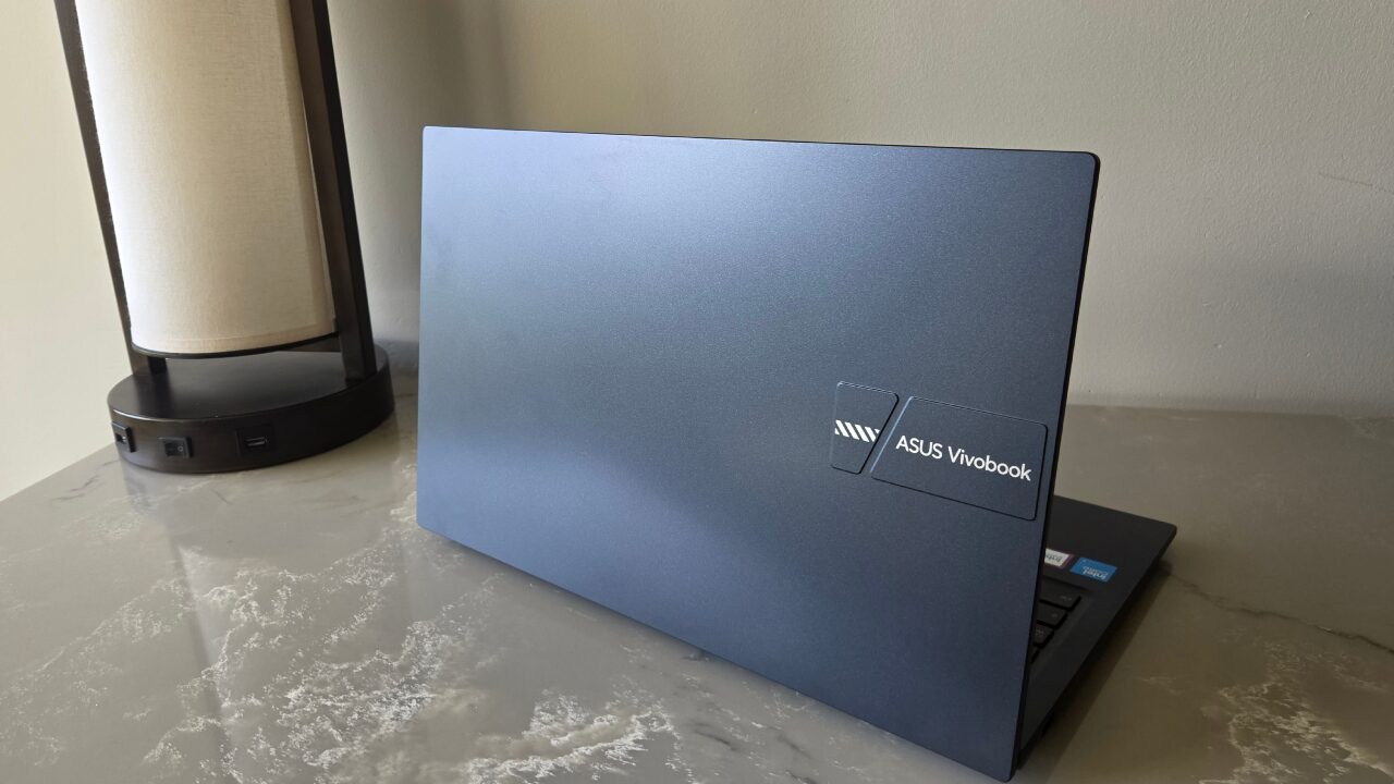 ASUS Vivobook 15 X1504MA Laptop Review