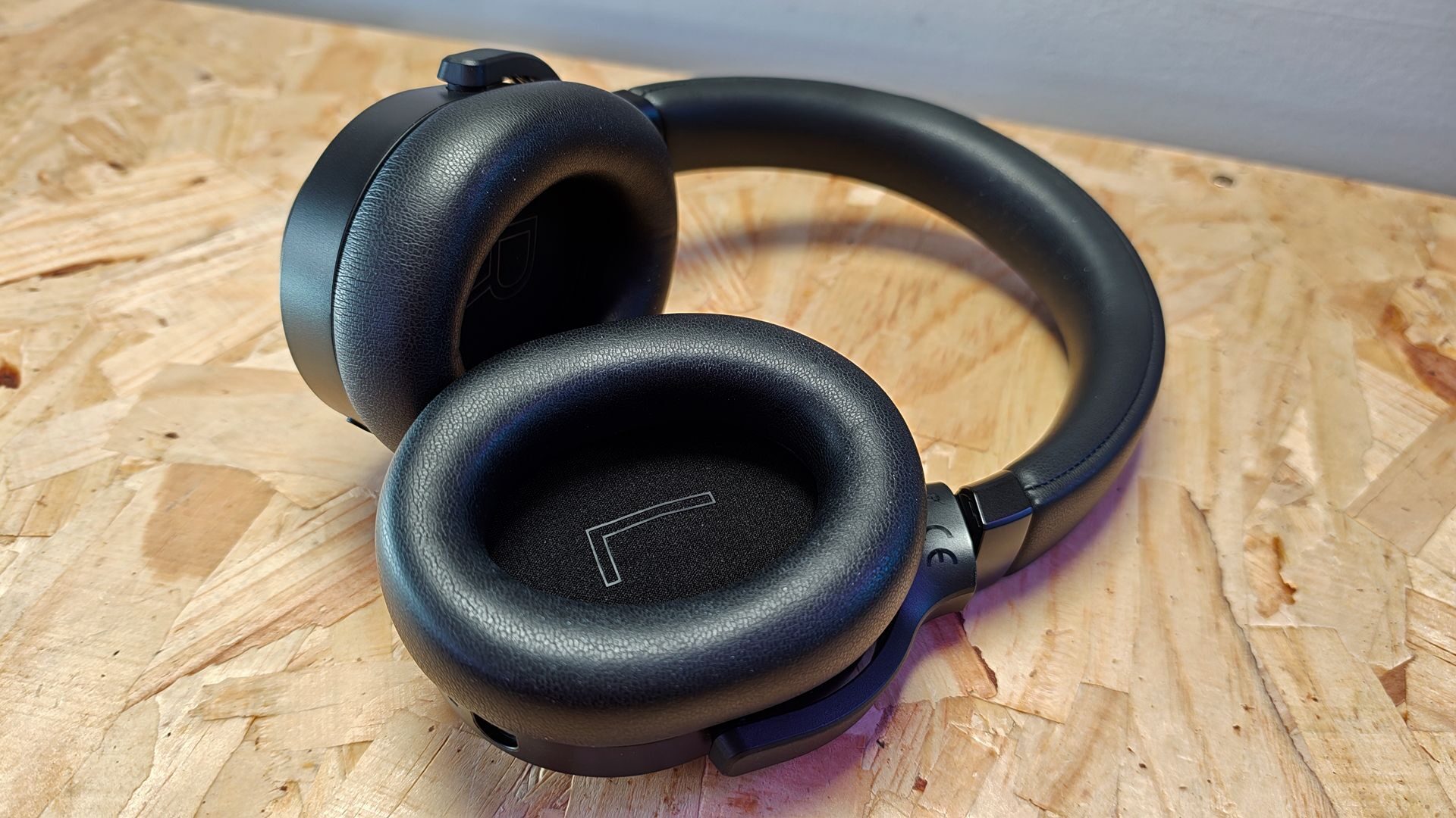 Barracuda V2 Pro Barracuda V2 Pro Wireless Gaming Headset Review