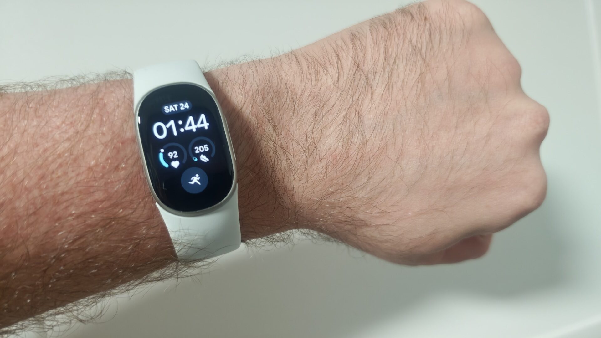 Google Fitbit Edge Review