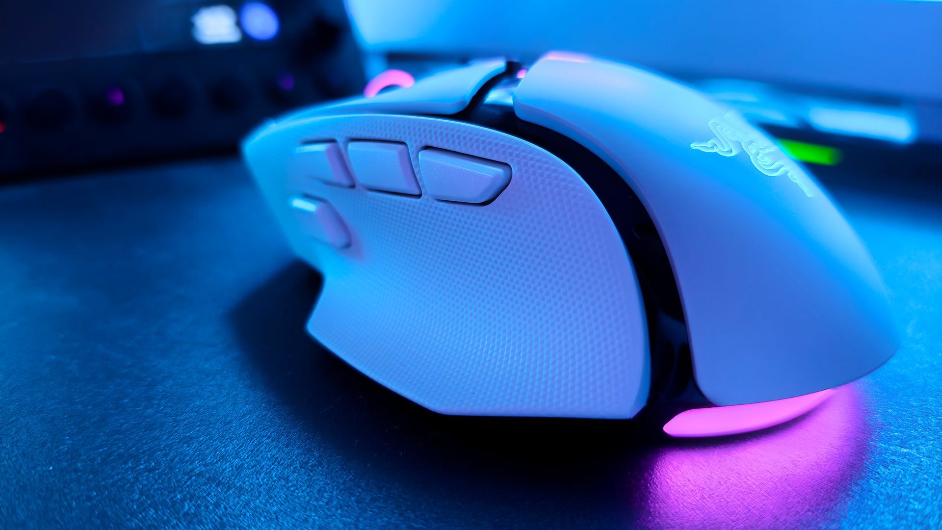 Basilisk Razer Basilisk V4 Pro Gaming Mouse Review