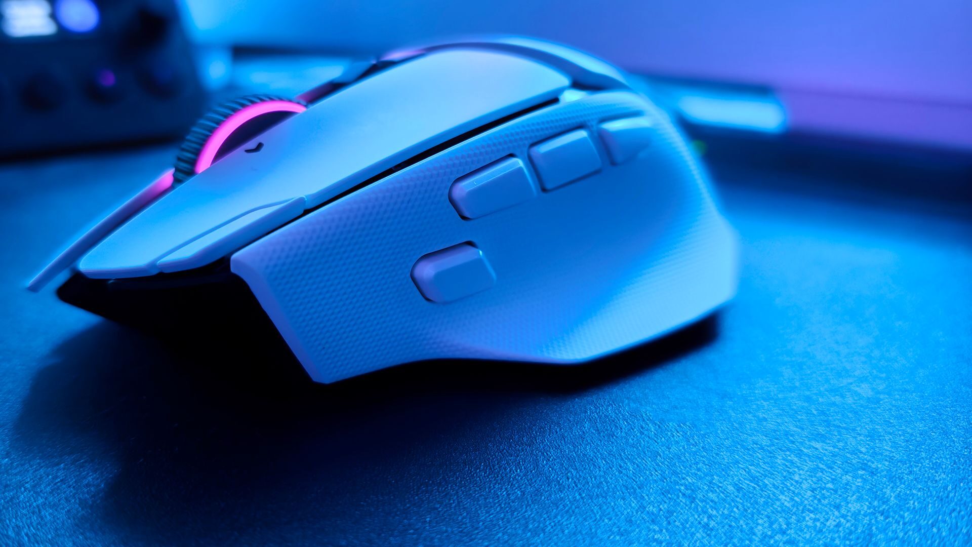 Basilisk Razer Basilisk V4 Pro Gaming Mouse Review