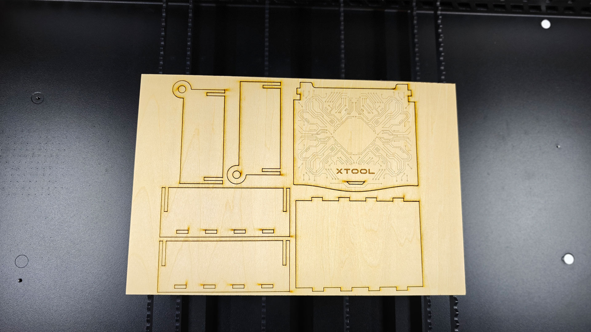 X1 xTool X1 Laser Cutter Engraver Review